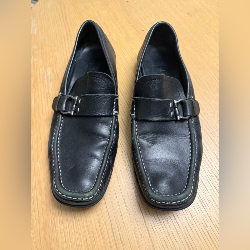 SALVATORE FERRAGAMO Black Leather Driving Mocs Size 9 D - Picture 2 of 16
